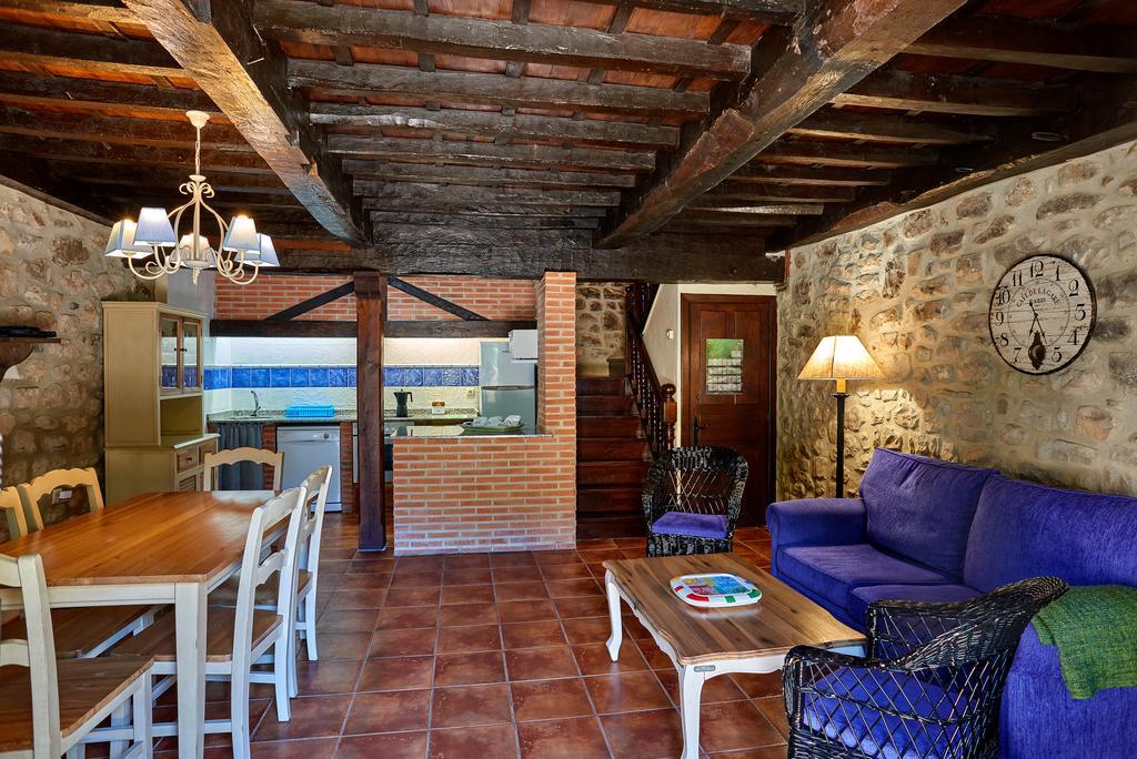 Casas Rurales La Tahona De Besnes Vendégház Alles Kültér fotó
