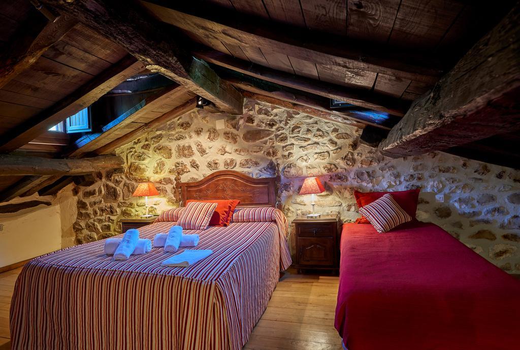 Casas Rurales La Tahona De Besnes Vendégház Alles Kültér fotó