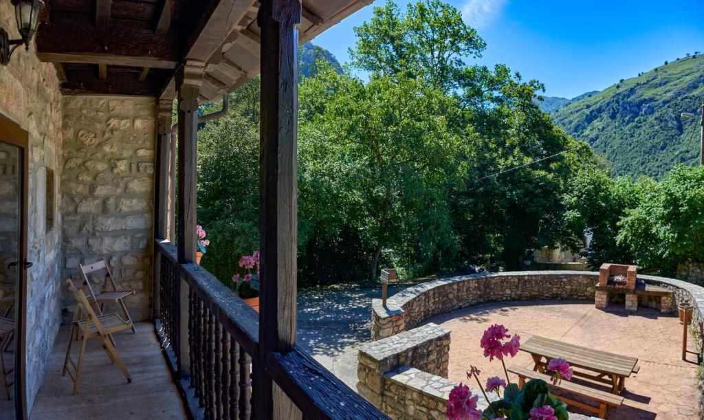 Casas Rurales La Tahona De Besnes Vendégház Alles Kültér fotó