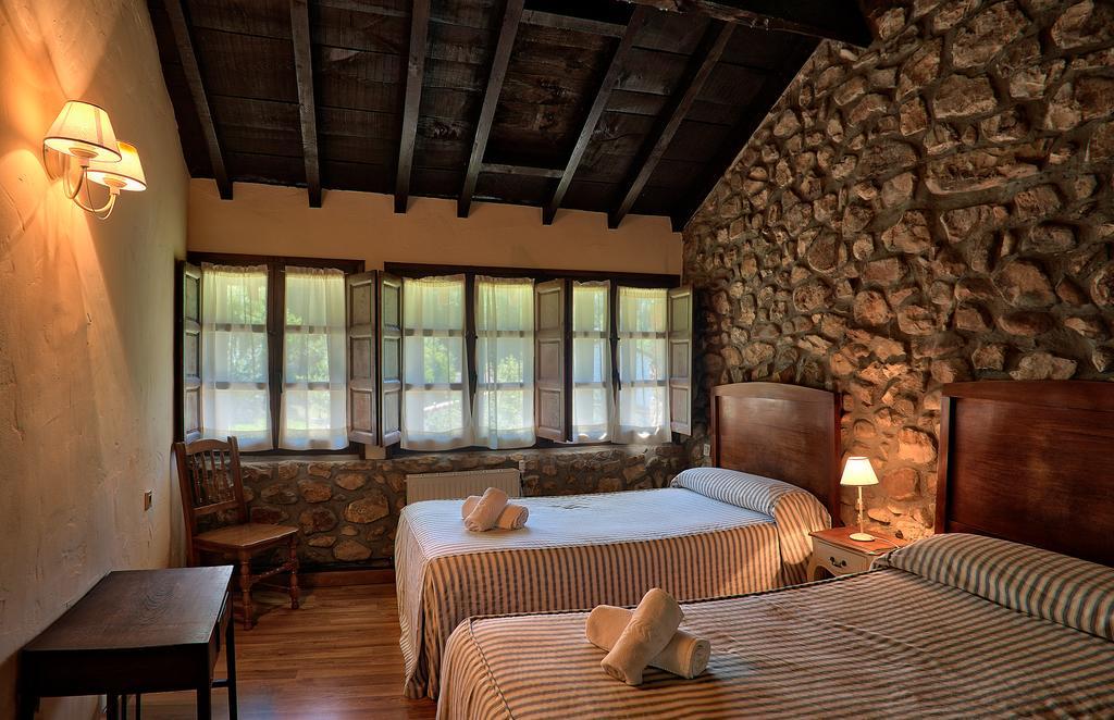Casas Rurales La Tahona De Besnes Vendégház Alles Kültér fotó