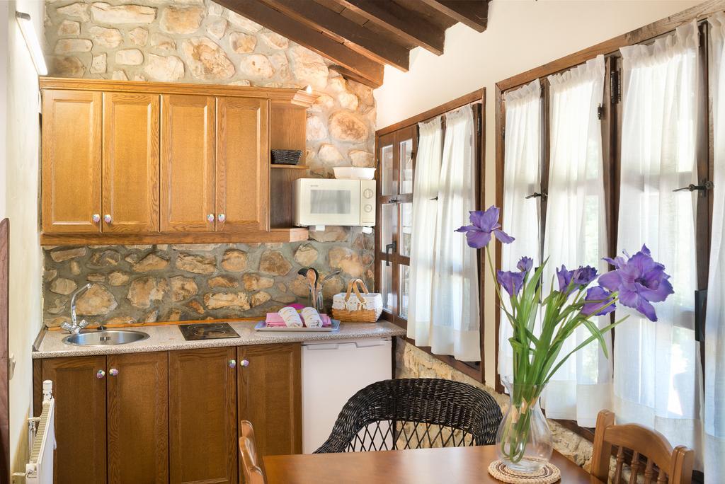 Casas Rurales La Tahona De Besnes Vendégház Alles Kültér fotó