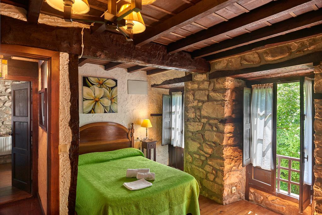 Casas Rurales La Tahona De Besnes Vendégház Alles Kültér fotó