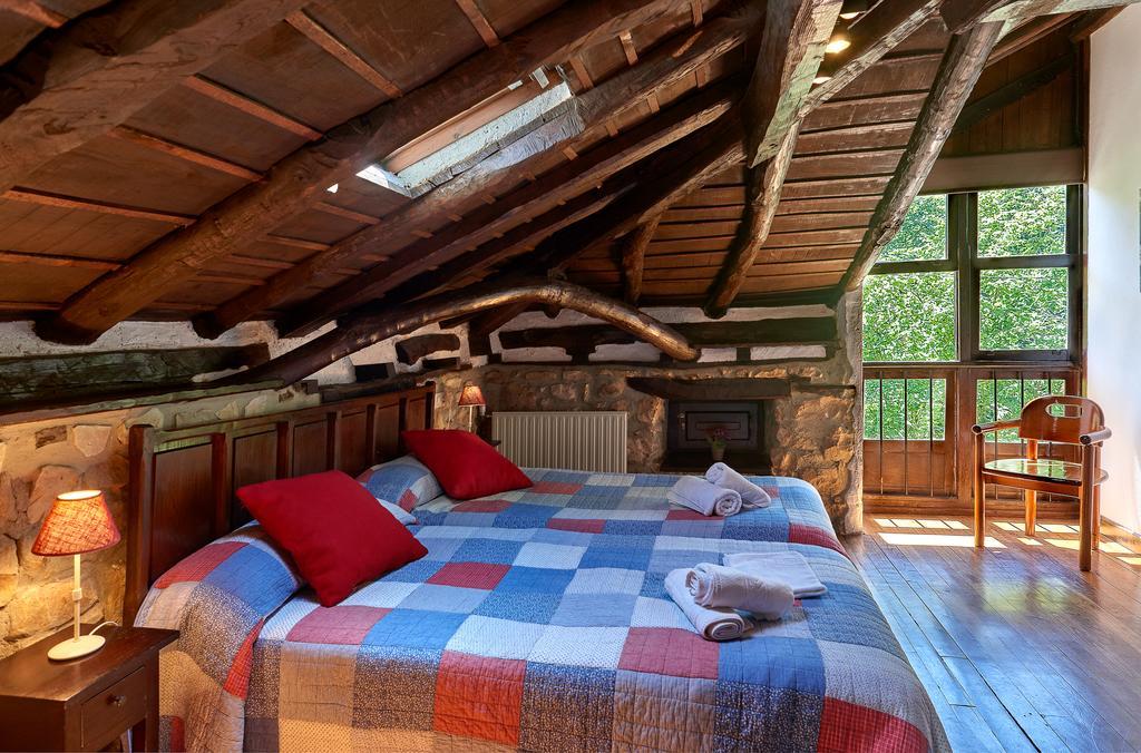 Casas Rurales La Tahona De Besnes Vendégház Alles Kültér fotó